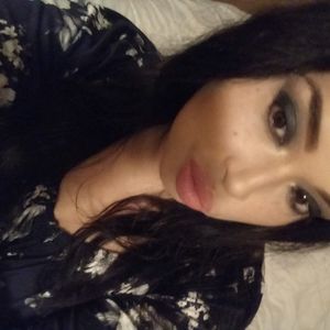 Meet your Posher, Oralia